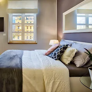  Apartman Parkside With Free Parking